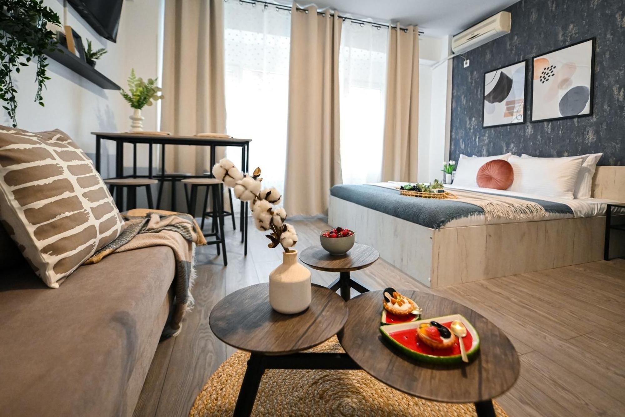 Old Town Charm - Modern & Comfortable Accommodation In The Heart Of The City Bucharest Exterior photo